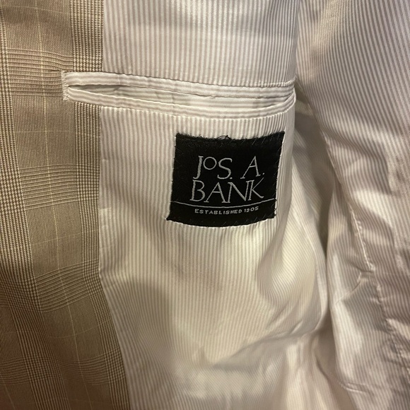 Jos A Bank Suit - Picture 3 of 5